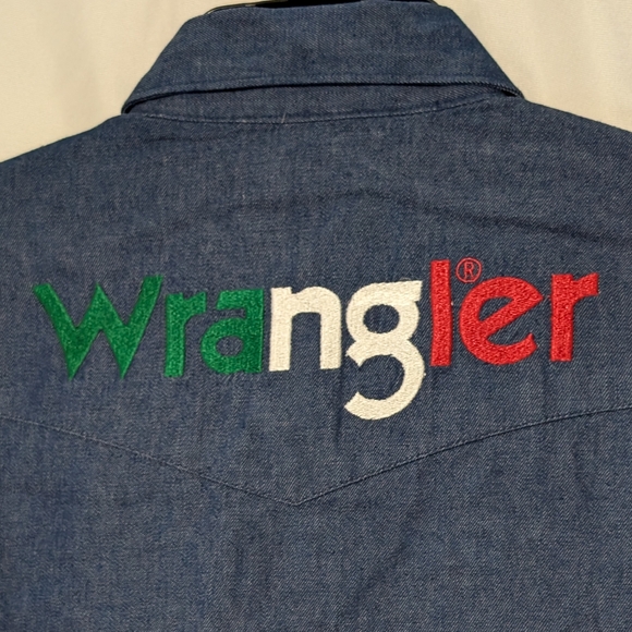 NWT Wrangler Mexican Flag Western Snap Button Indigo Denim Shirt Size Medium - Picture 11 of 11